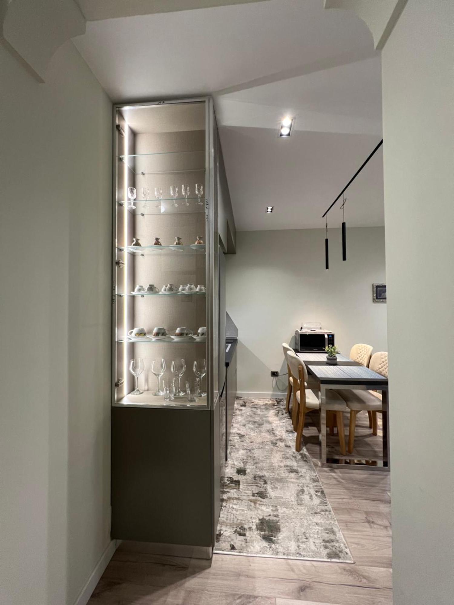 Center View Luxury Apartment Тирана Екстер'єр фото